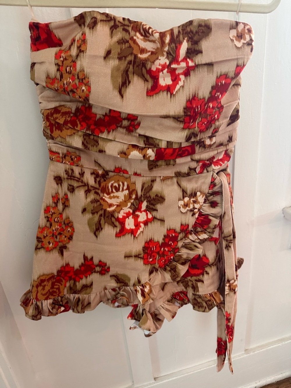 Olivaceous Strapless Floral Tie-Waist Romper in Beige and Orange - Picture 3 of 9